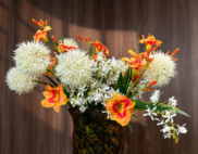 Hoa bồ công anh; Hoa loa kèn màu vàng cam; Hoa dơn màu đỏ cam – Decora